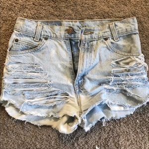 Levi’s highwaisted shorts